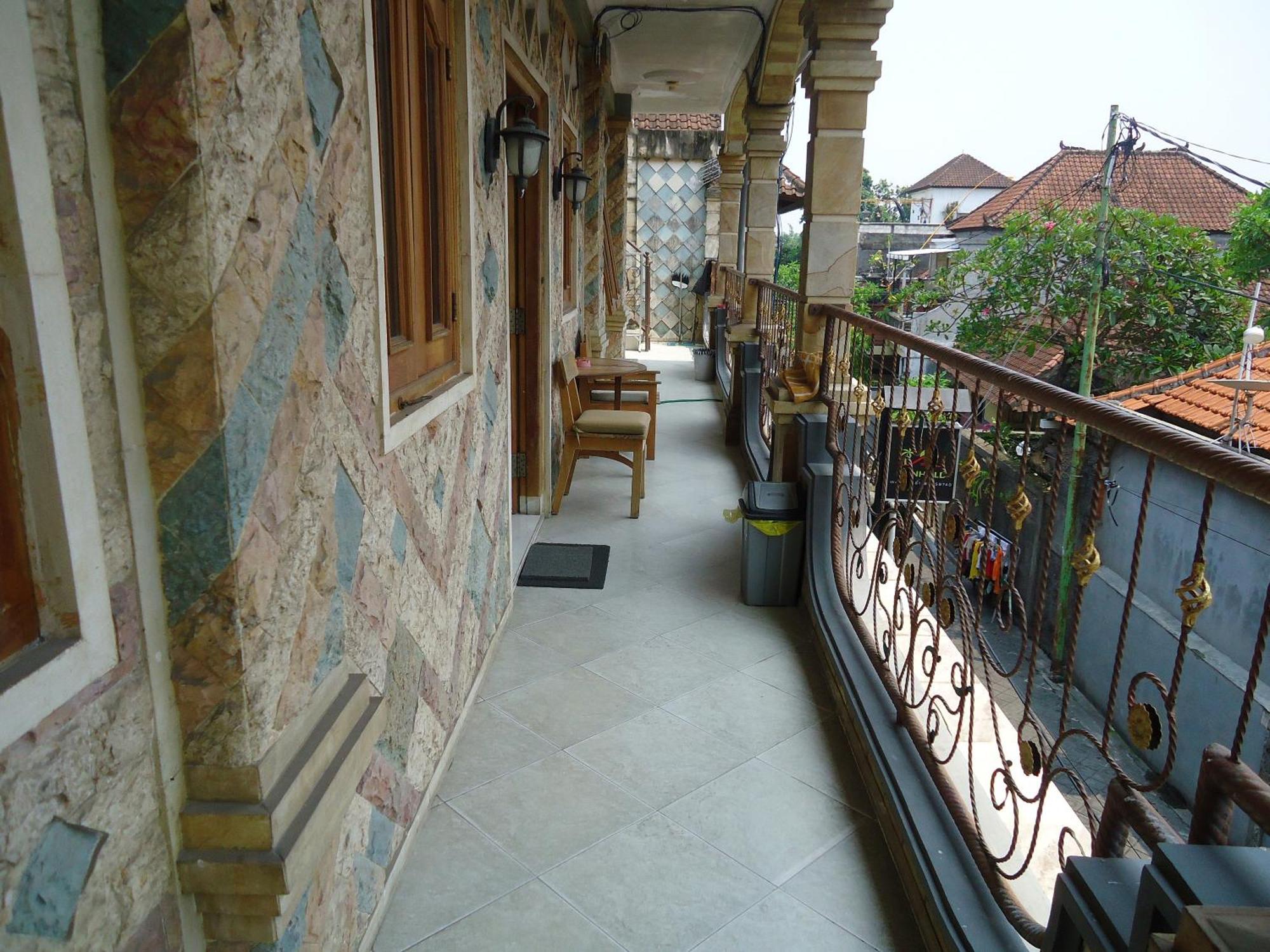 The Reinhold Guesthouse Bali Kerobokan  Ngoại thất bức ảnh