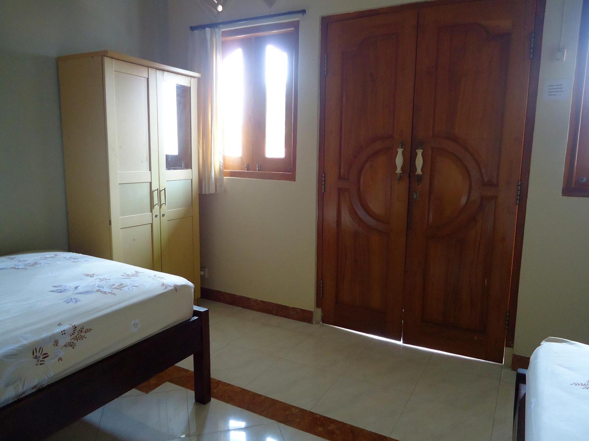 The Reinhold Guesthouse Bali Kerobokan  Ngoại thất bức ảnh