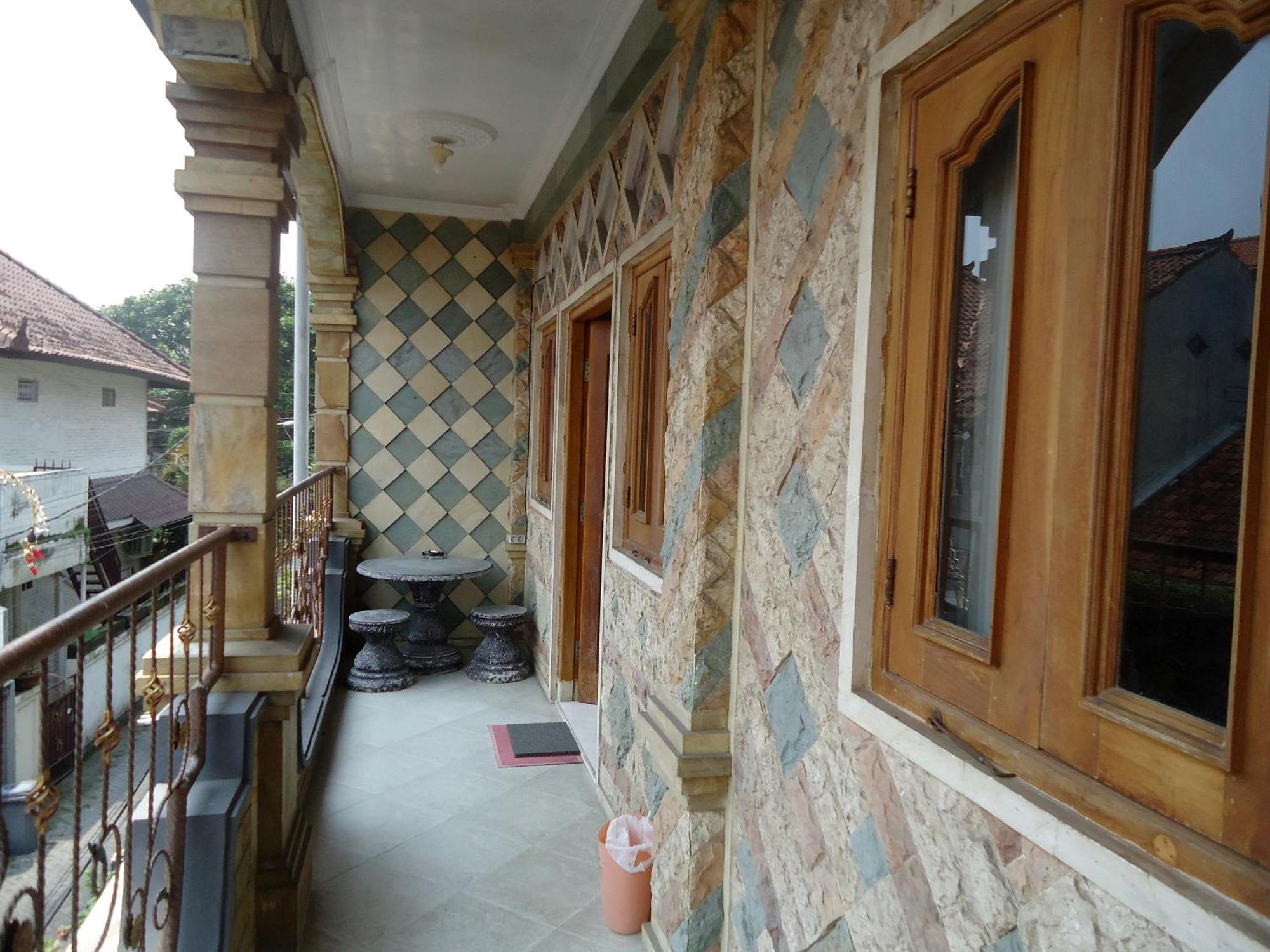 The Reinhold Guesthouse Bali Kerobokan  Ngoại thất bức ảnh