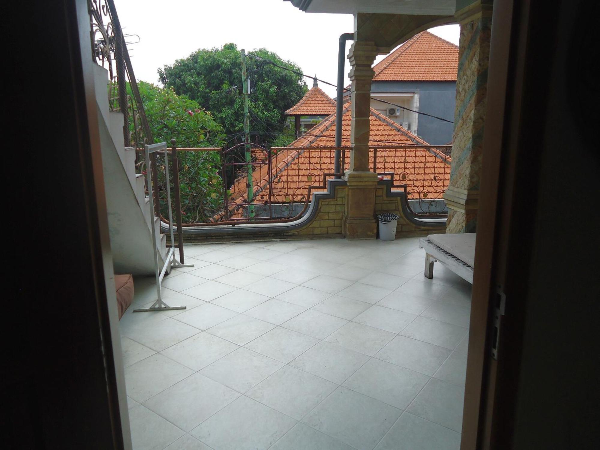 The Reinhold Guesthouse Bali Kerobokan  Ngoại thất bức ảnh