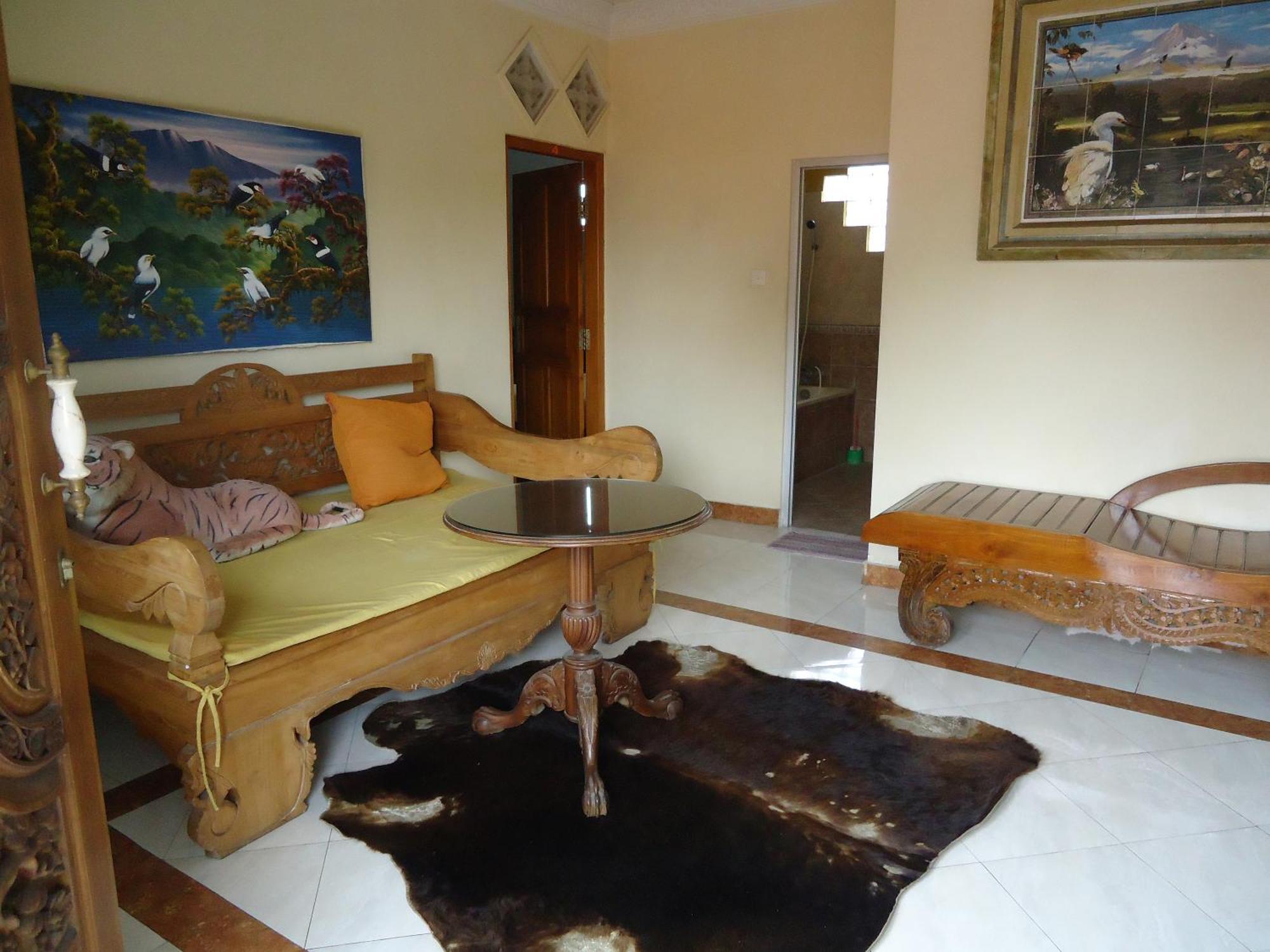 The Reinhold Guesthouse Bali Kerobokan  Ngoại thất bức ảnh