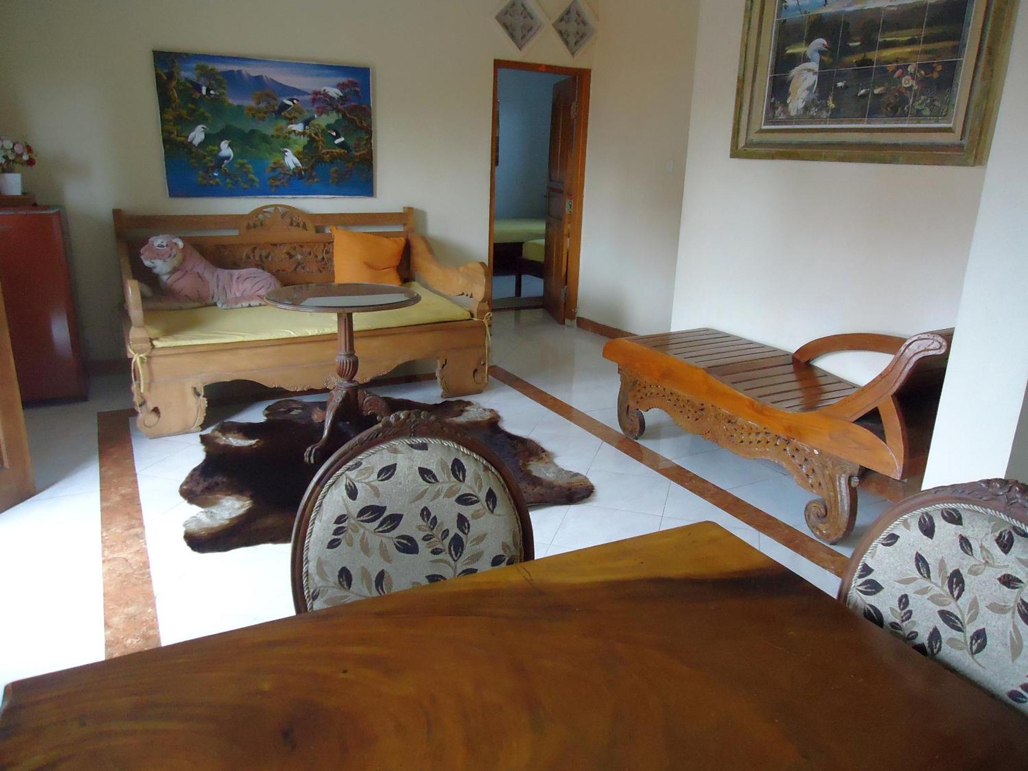 The Reinhold Guesthouse Bali Kerobokan  Ngoại thất bức ảnh