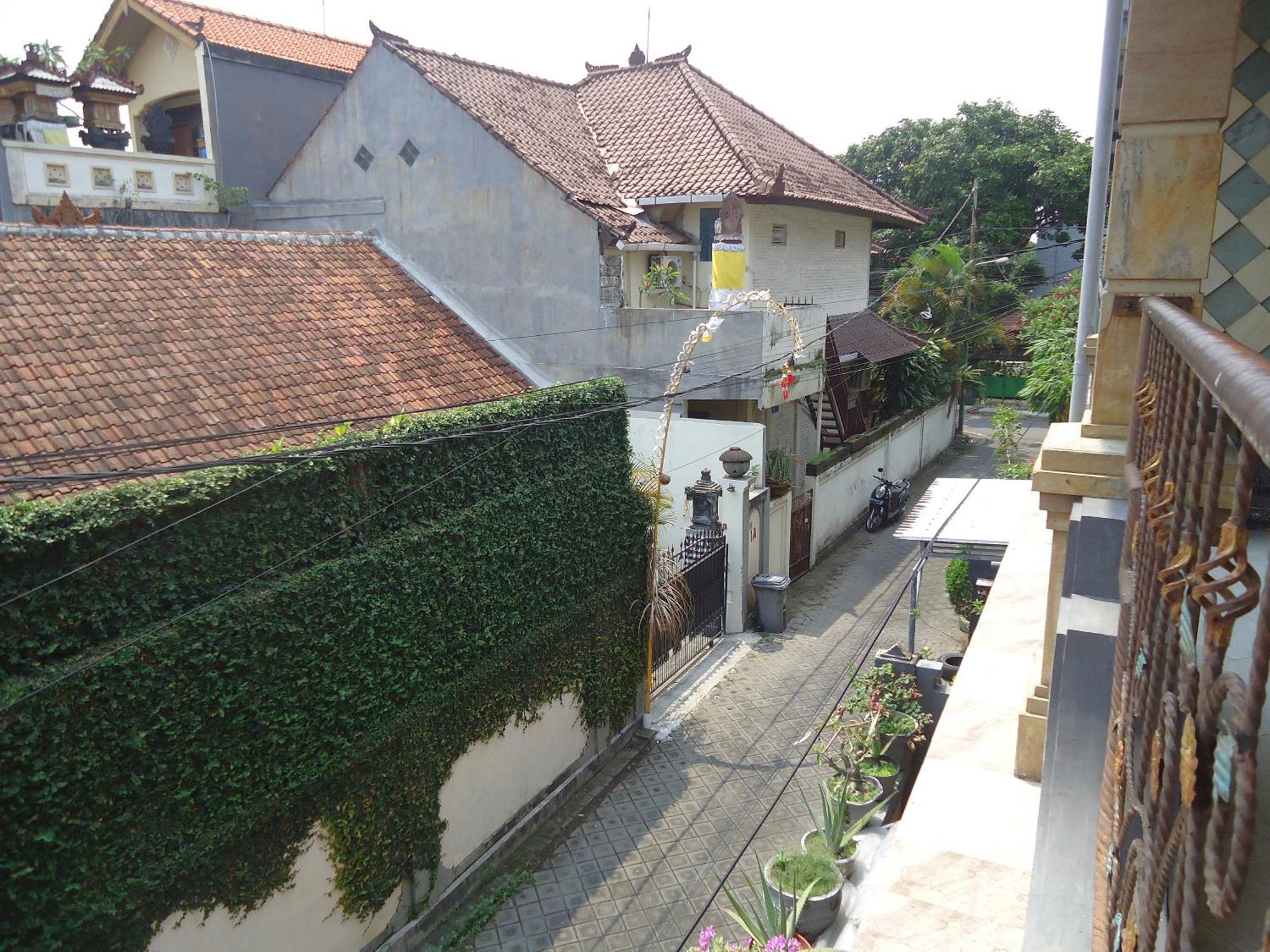 The Reinhold Guesthouse Bali Kerobokan  Ngoại thất bức ảnh