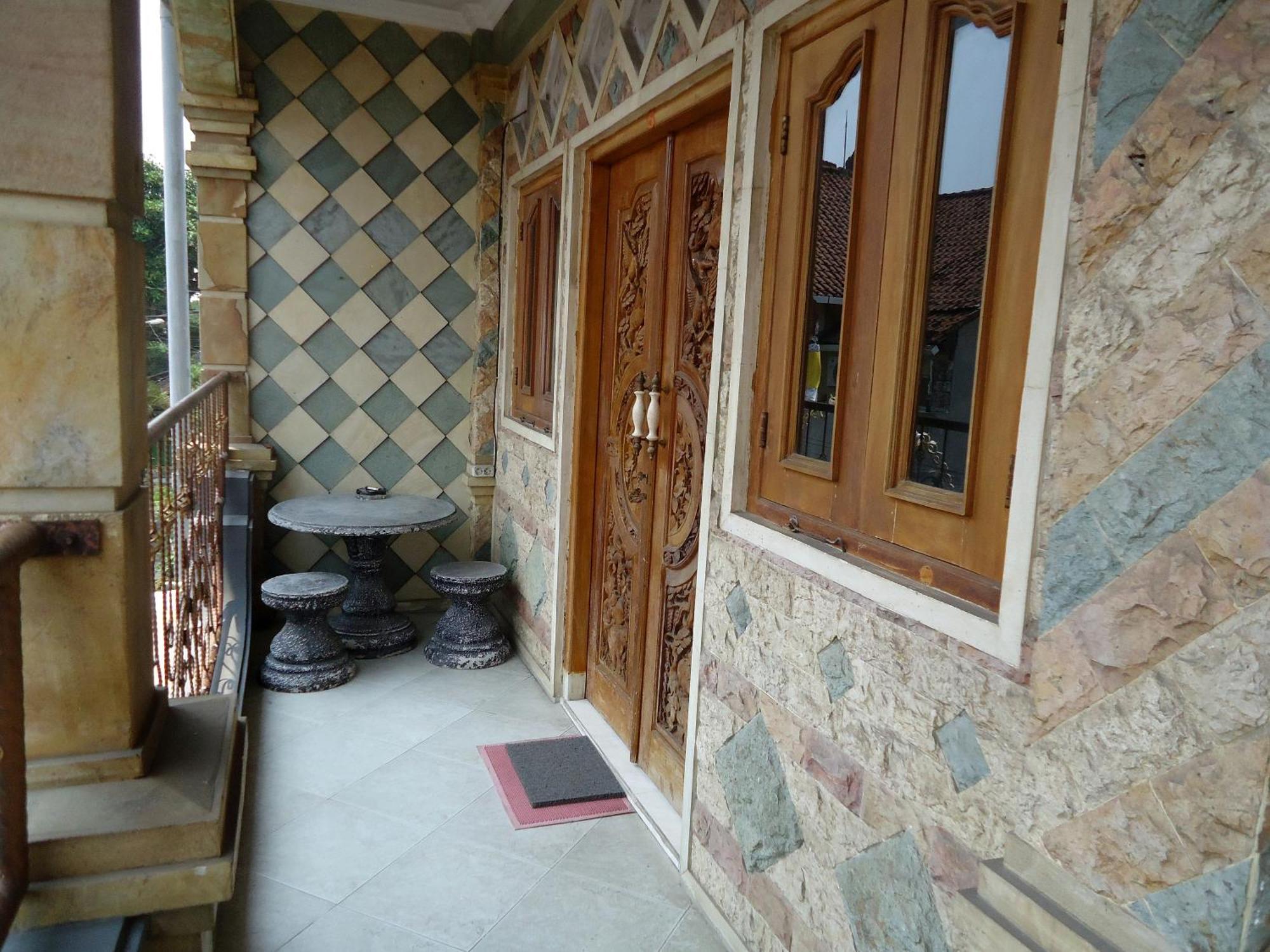 The Reinhold Guesthouse Bali Kerobokan  Ngoại thất bức ảnh