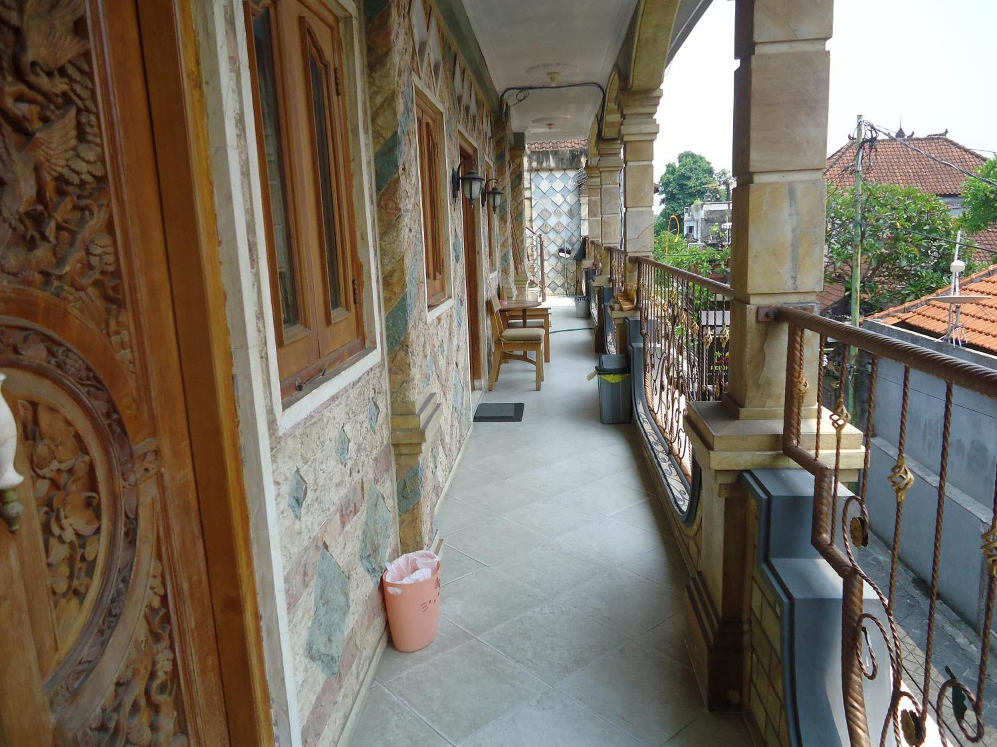 The Reinhold Guesthouse Bali Kerobokan  Ngoại thất bức ảnh